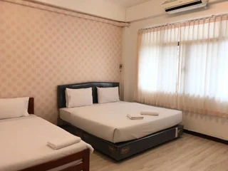 Хатъяй: Sandee Room
