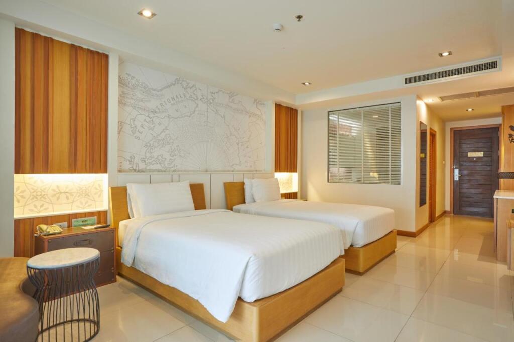 Паттайя: Welcome World Beachfront Resort
