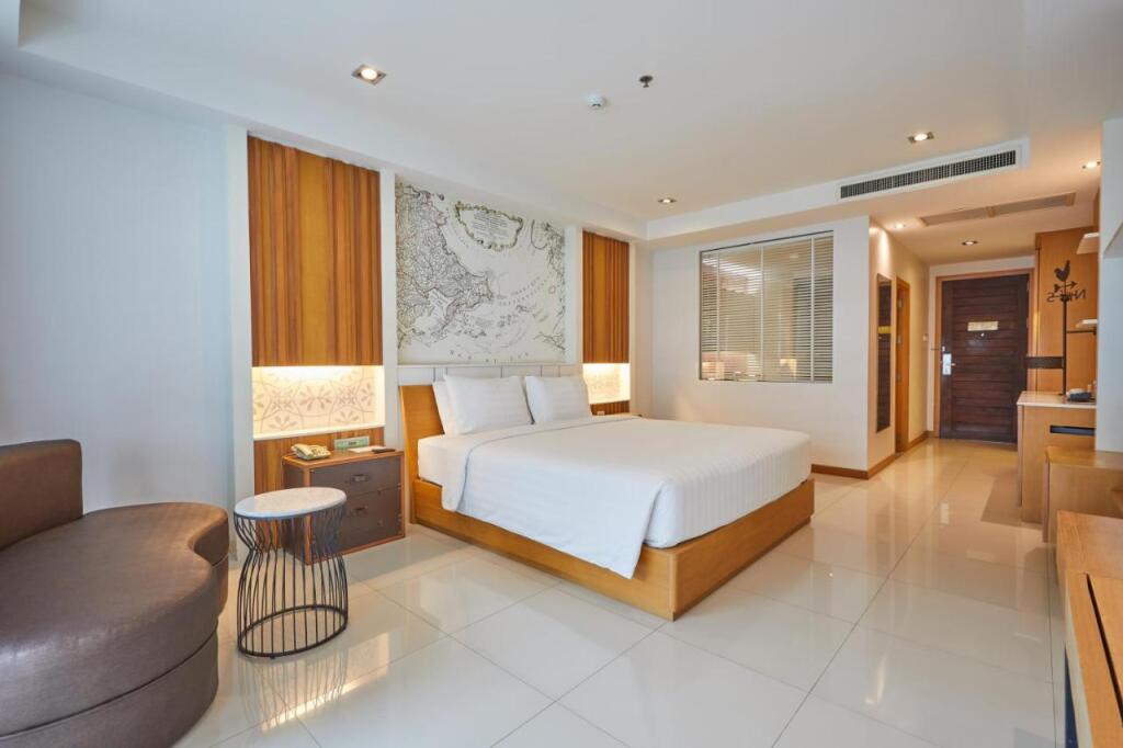 Паттайя: Welcome World Beachfront Resort