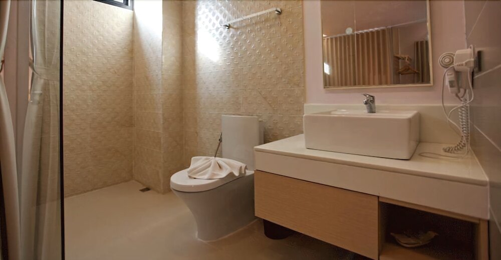 Кату: My Hotel Too