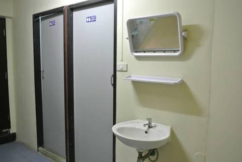 Бангкок: Q6 At 6 Hostel