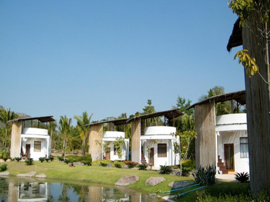 Нонг Нам Дэнг: The Inner Peace Resort