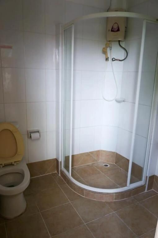 Сураттхани: Plernpetch Hotel