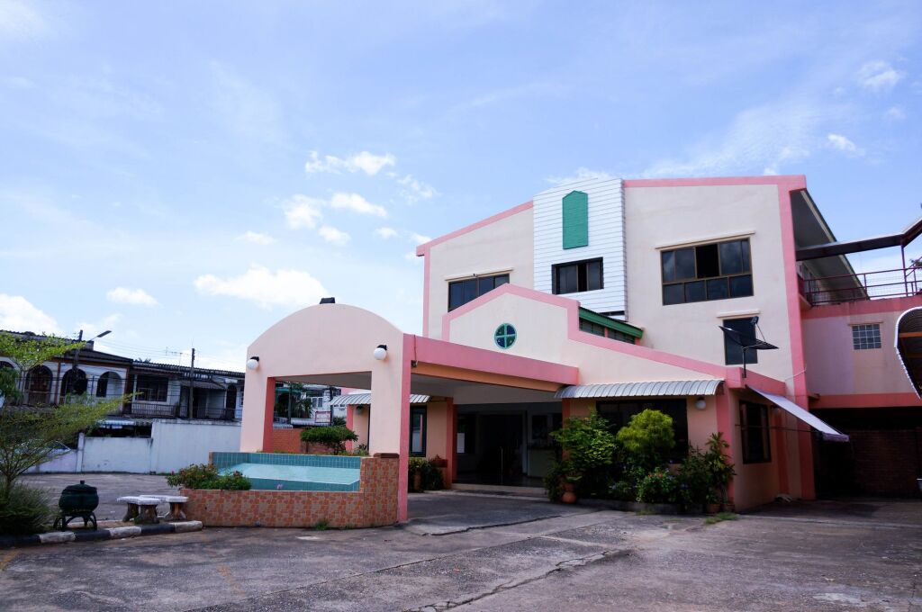 Сураттхани: Plernpetch Hotel