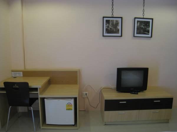 Кхонкэн: C.S. Poonpol Apartment