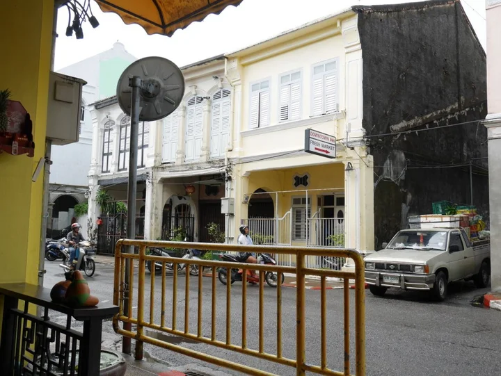 Муанг: Phuket Old Town Hostel