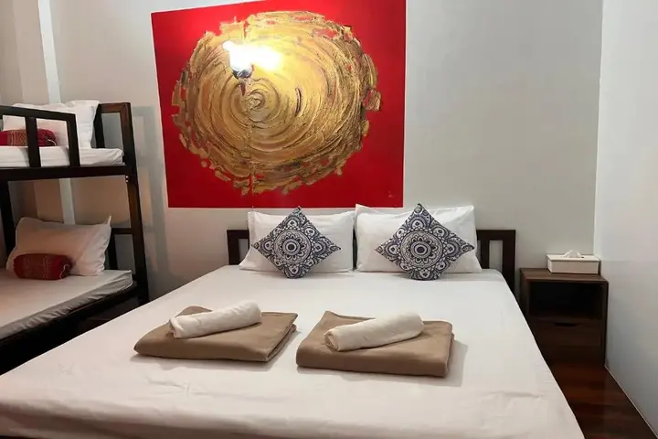 Муанг: Phuket Old Town Hostel