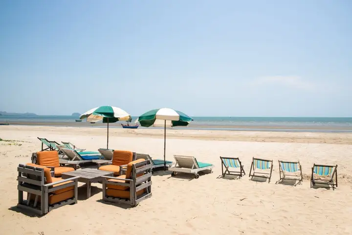 Dolphin Bay Beach Resort — фото 1