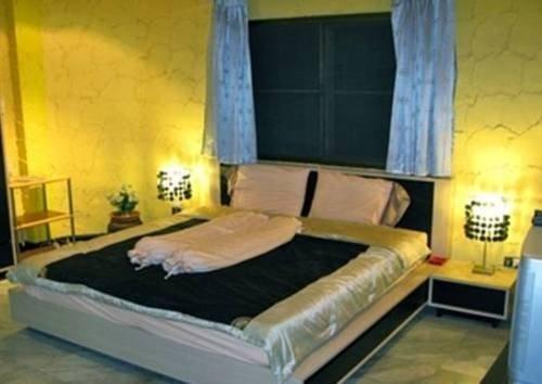 Тхаланг: Sunshine Villa Phuket