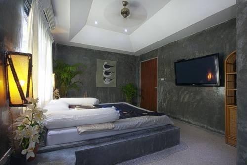 Тхаланг: Sunshine Villa Phuket