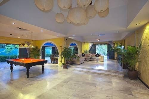 Тхаланг: Sunshine Villa Phuket