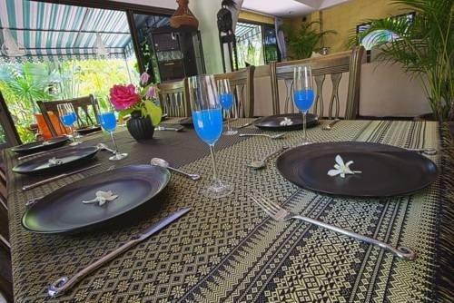 Тхаланг: Sunshine Villa Phuket