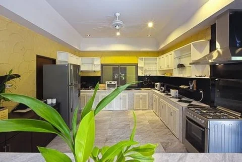 Тхаланг: Sunshine Villa Phuket
