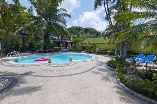 Тхаланг: Sunshine Villa Phuket