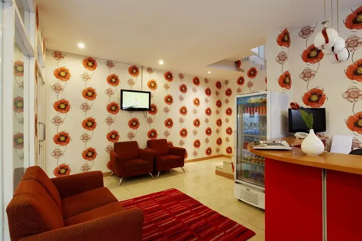 Кату: B-Bossa Patong Hotel