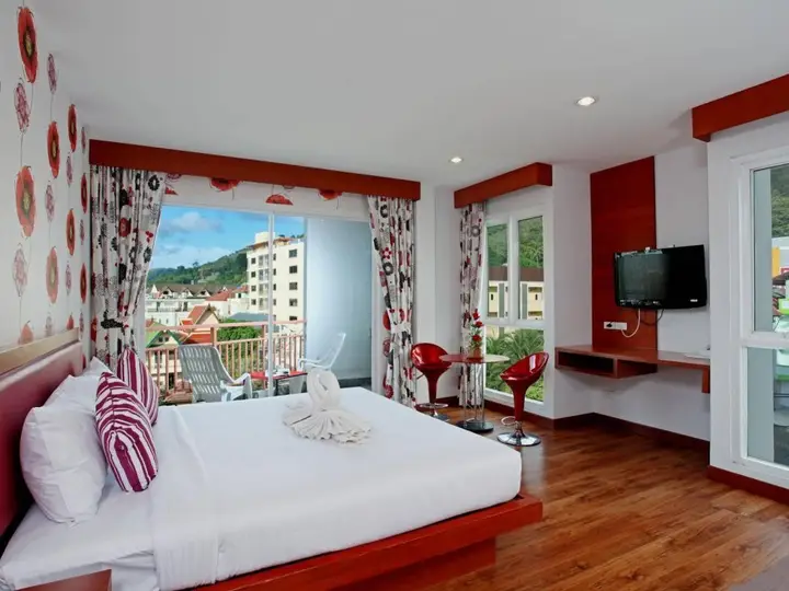 B-Bossa Patong Hotel — фото 1