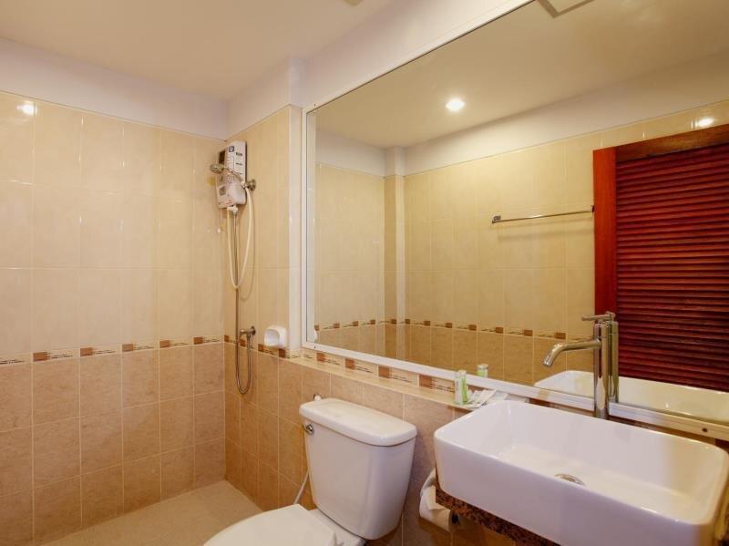 Кату: B-Bossa Patong Hotel