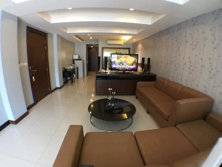 Кату: Platinum Hotel