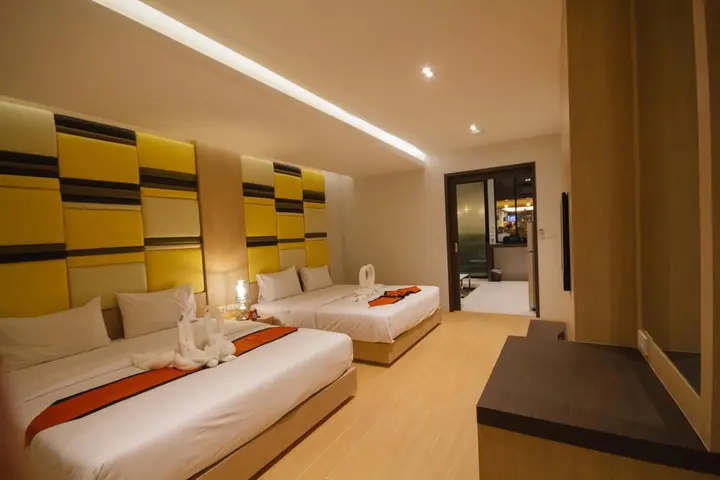 Кату: Platinum Hotel