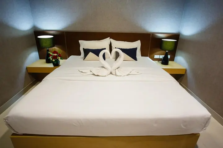Кату: Platinum Hotel