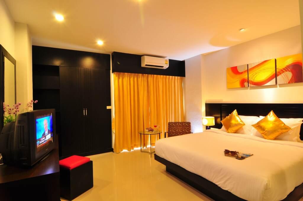 Кату: Platinum Hotel