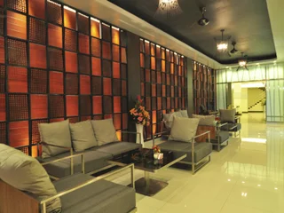 Кату: Platinum Hotel