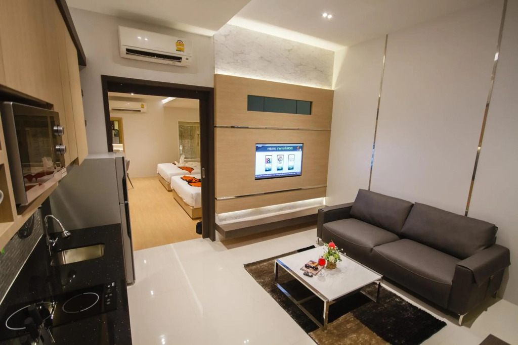 Кату: Platinum Hotel