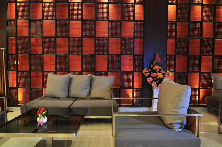 Кату: Platinum Hotel