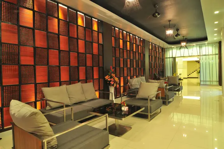 Кату: Platinum Hotel