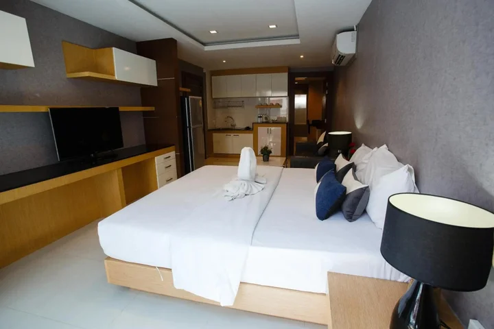 Кату: Platinum Hotel
