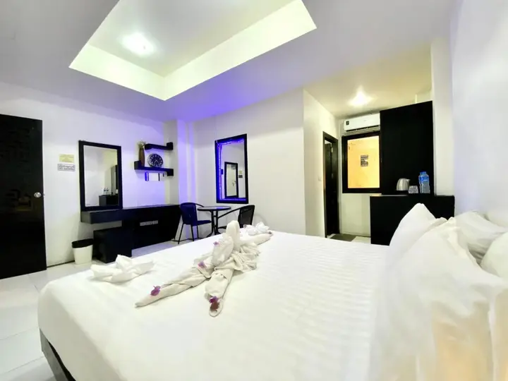 Кату: 2C Phuket Hotel