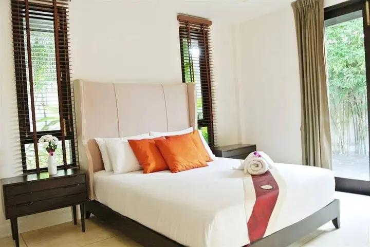 Муанг: Phuket Ratchamaka Pool Villa