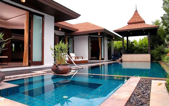 Муанг: Phuket Ratchamaka Pool Villa