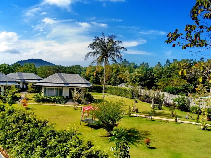 Пхукет: Perennial Resort