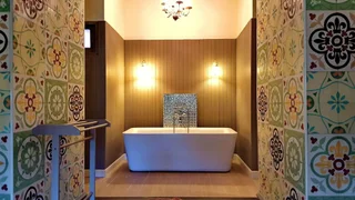 Пхукет: Perennial Resort