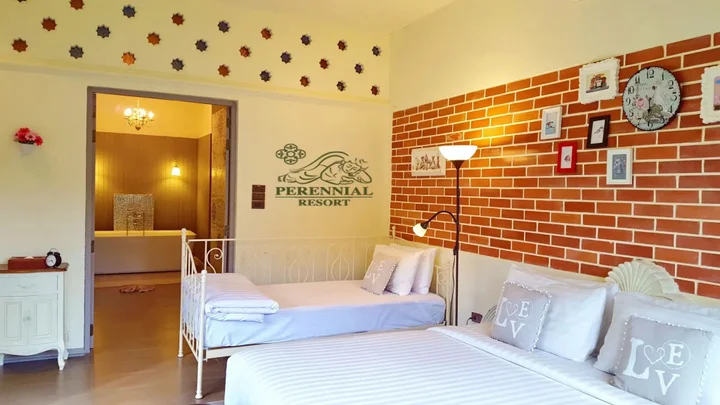 Пхукет: Perennial Resort