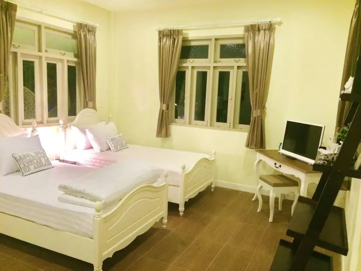 Пхукет: Perennial Resort