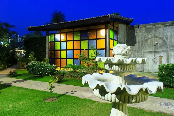 Пхукет: Perennial Resort