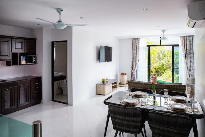 Кату: Baan Chom View Kamala