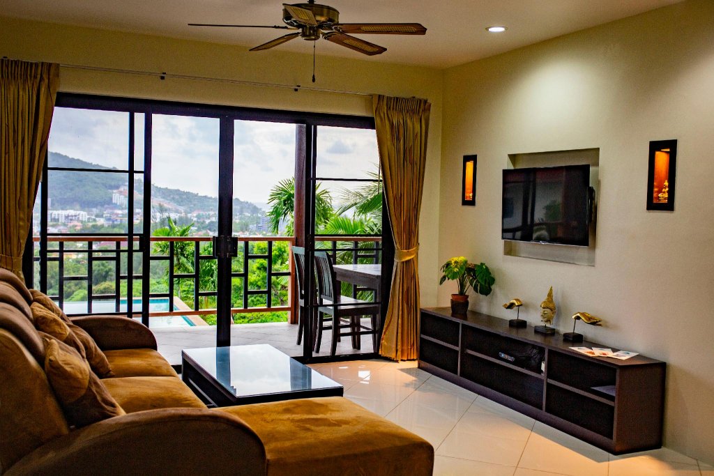 Кату: Baan Chom View Kamala