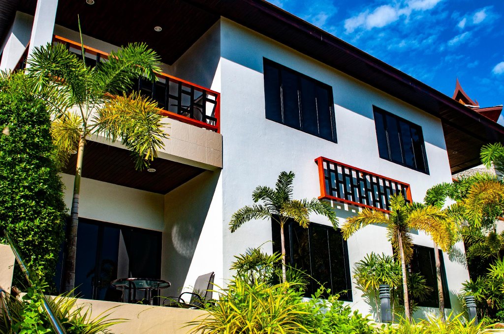 Кату: Baan Chom View Kamala