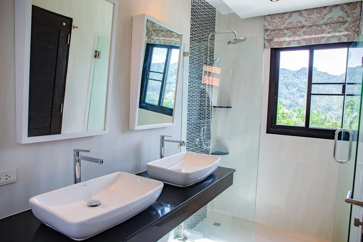 Кату: Baan Chom View Kamala
