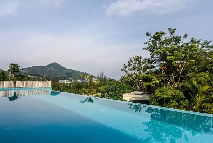 Кату: Baan Chom View Kamala