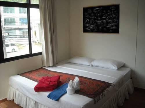 Кату: Ya Guesthouse