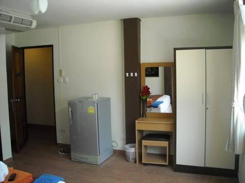 Кату: Ya Guesthouse