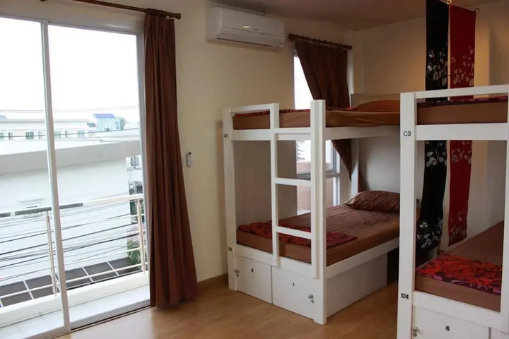 Муанг: Ananas Phuket Hostel
