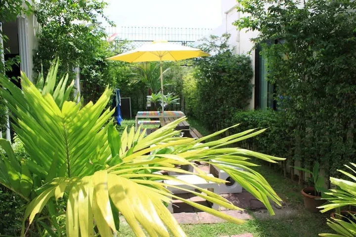 Муанг: Ananas Phuket Hostel