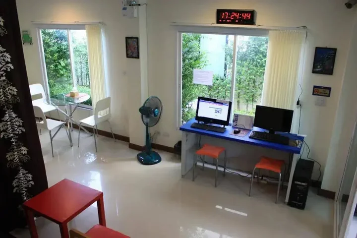 Муанг: Ananas Phuket Hostel