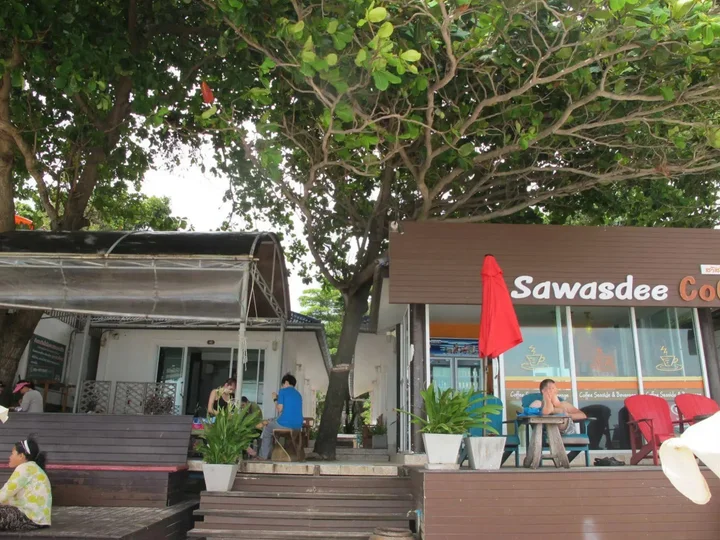 Ко Самет: Sawasdee Coco