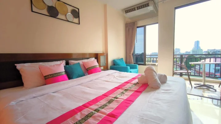 Кату: Lucky Patong Hotel